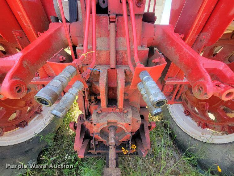 image for item IF9859 1972 International 1466  tractor