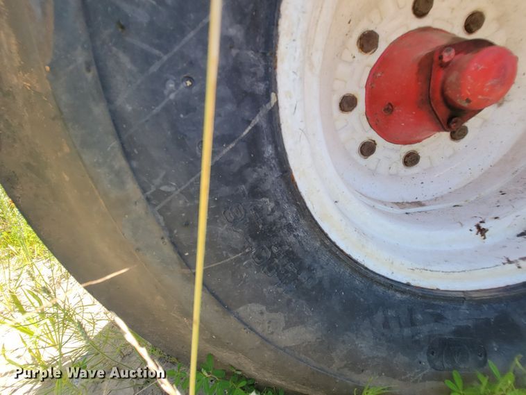 image for item IF9859 1972 International 1466  tractor