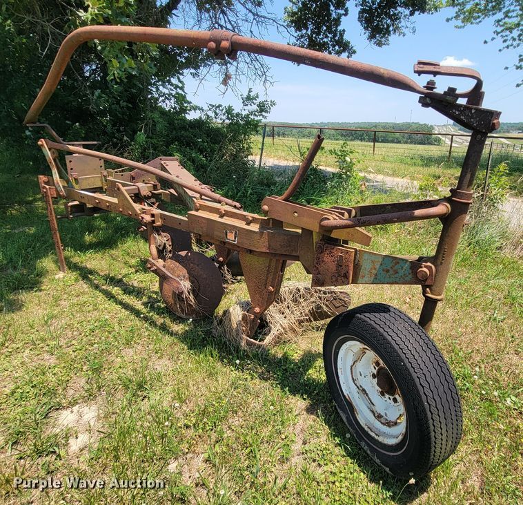 image for item IF9877 Oliver 565  four bottom plow