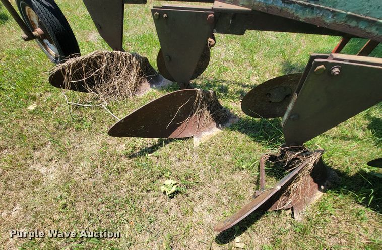 image for item IF9877 Oliver 565  four bottom plow