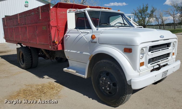 image for item IH9273 1972 Chevrolet C50  grain truck