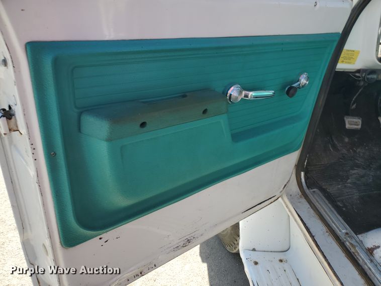 image for item IH9273 1972 Chevrolet C50  grain truck