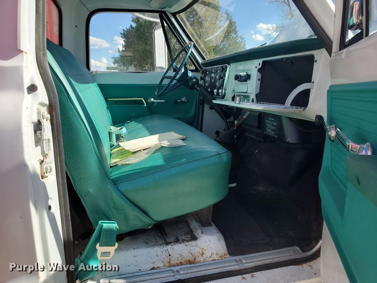 image for item IH9273 1972 Chevrolet C50  grain truck