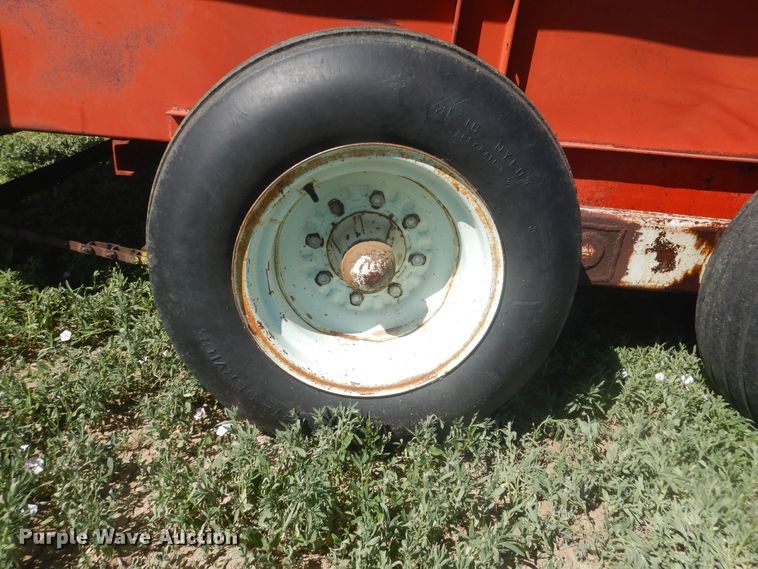 image for item IJ9429 Cobey 3400A  manure spreader