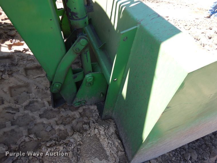 image for item IL9824 1998 John Deere 6410  MFWD tractor