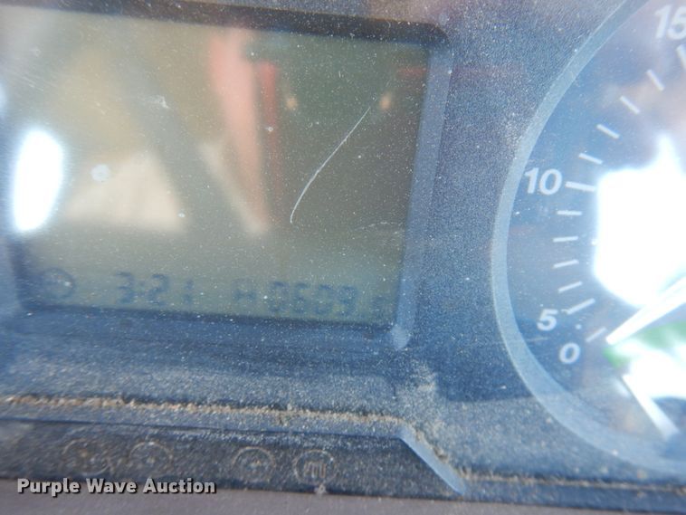 image for item IL9824 1998 John Deere 6410  MFWD tractor