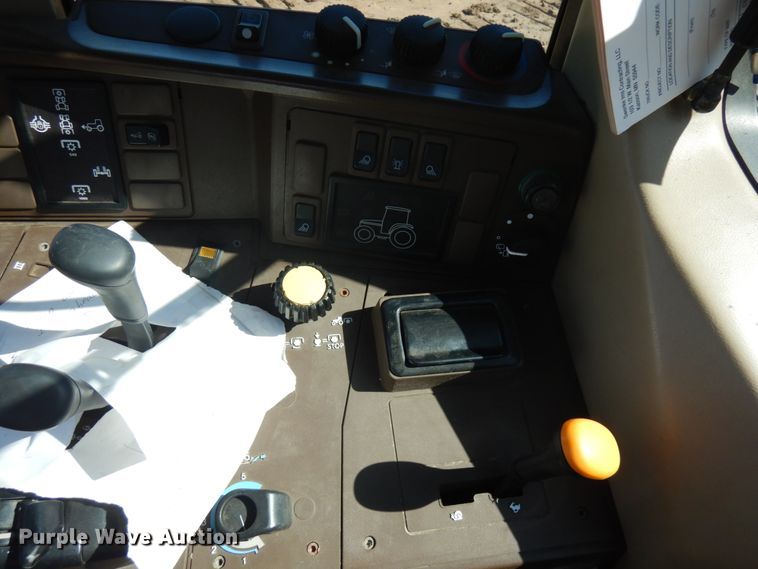 image for item IL9824 1998 John Deere 6410  MFWD tractor