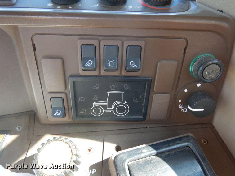 image for item IL9824 1998 John Deere 6410  MFWD tractor