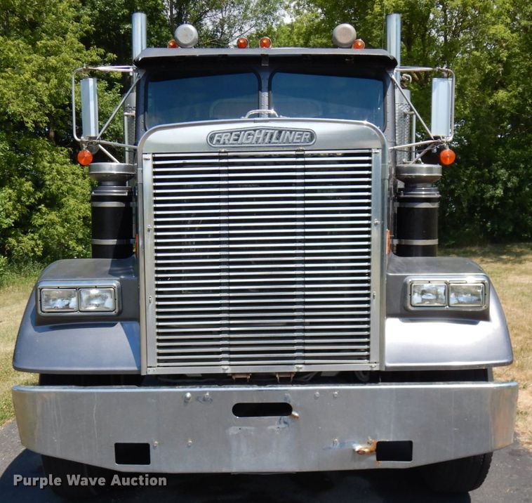 image for item IL9846 1985 Freightliner  grain truck