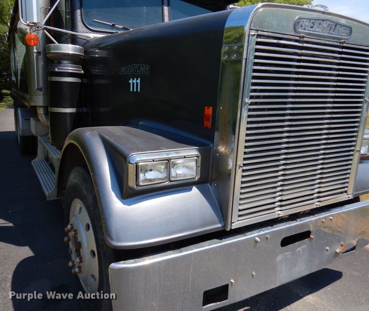 image for item IL9846 1985 Freightliner  grain truck