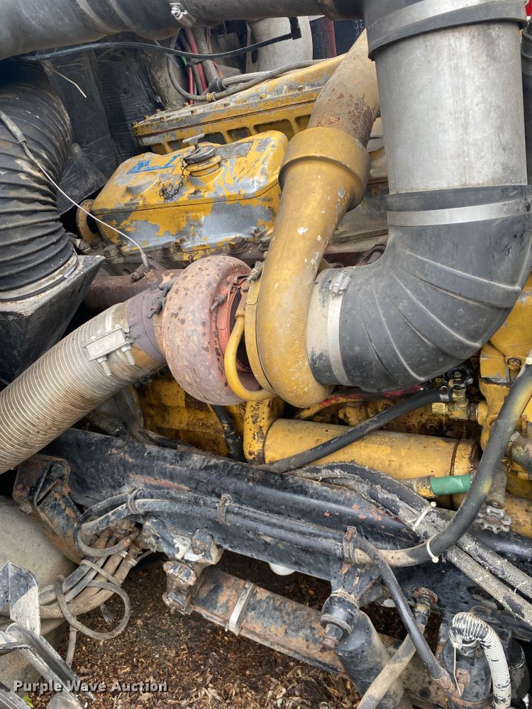 image for item IL9846 1985 Freightliner  grain truck