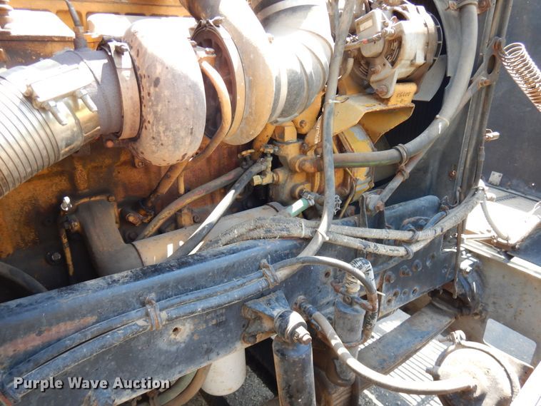 image for item IL9846 1985 Freightliner  grain truck