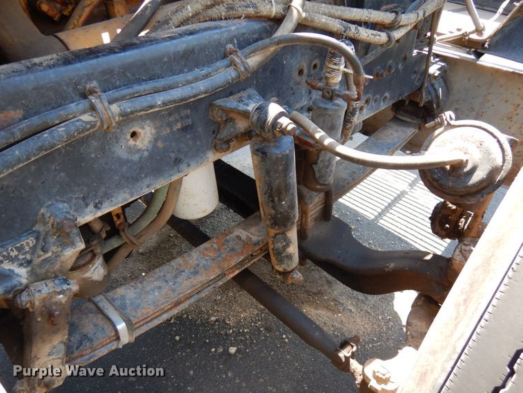 image for item IL9846 1985 Freightliner  grain truck