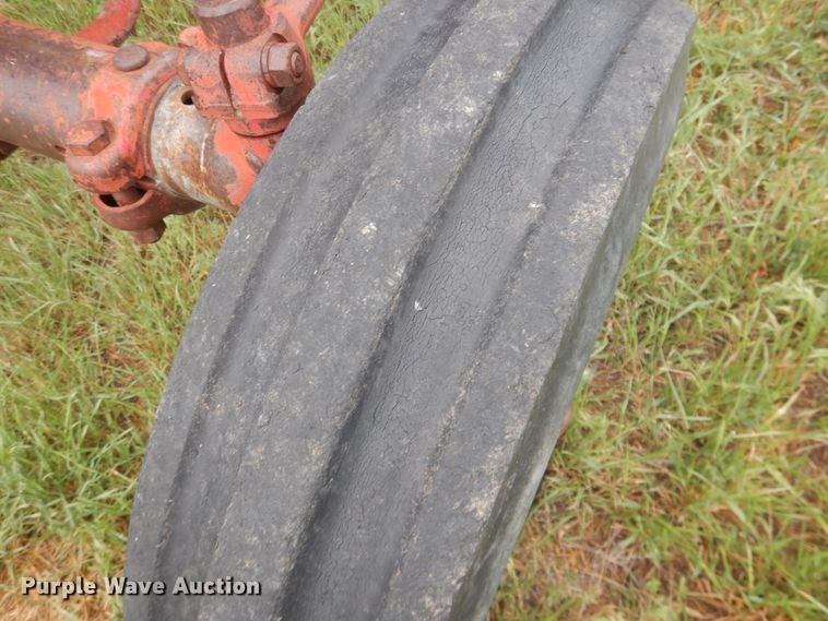 image for item IP9496 Farmall 560  tractor