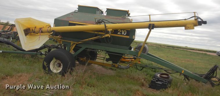 image for item IP9497 New Noble 210  air seeder