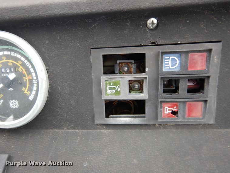 image for item IP9503 1994 White 6065A  MFWD tractor