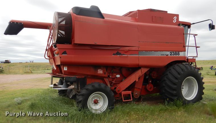 image for item IP9504 1998 Case IH 2388  combine