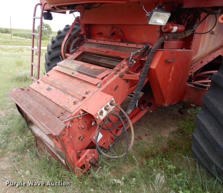 image for item IP9504 1998 Case IH 2388  combine