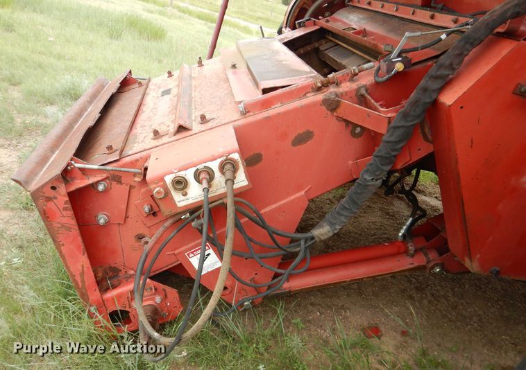 image for item IP9504 1998 Case IH 2388  combine