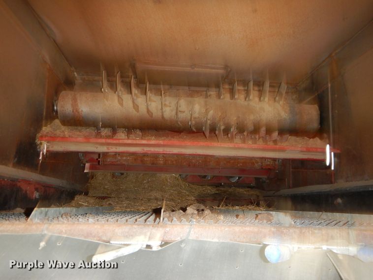 image for item IP9504 1998 Case IH 2388  combine