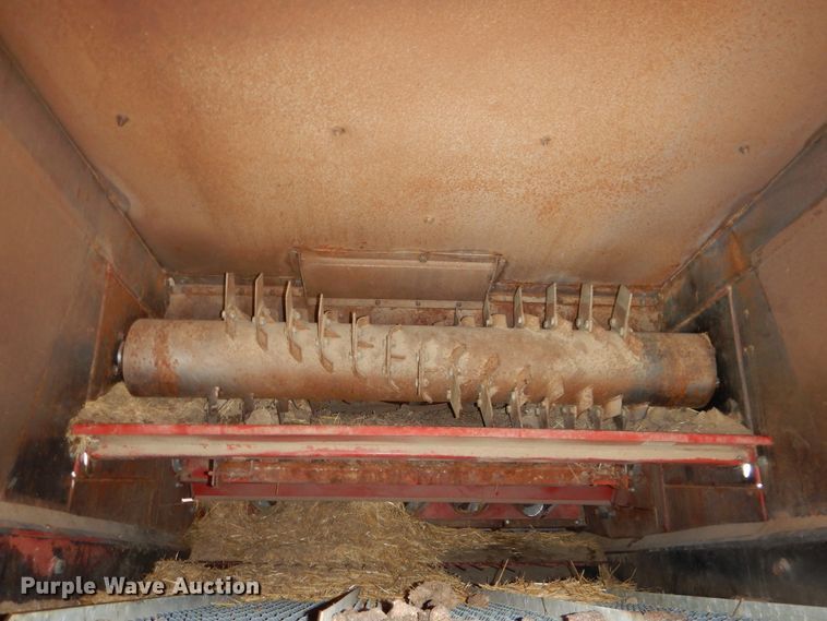 image for item IP9504 1998 Case IH 2388  combine