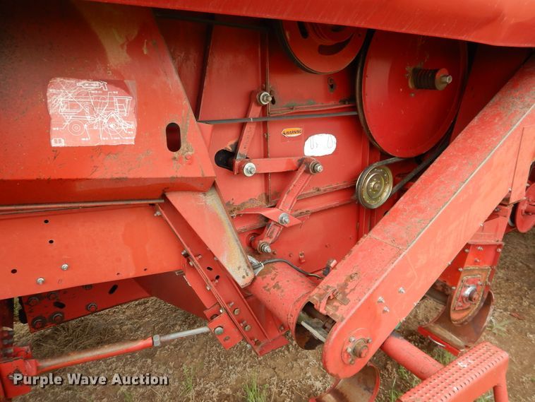 image for item IP9504 1998 Case IH 2388  combine
