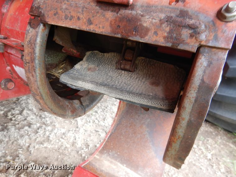 image for item IP9504 1998 Case IH 2388  combine