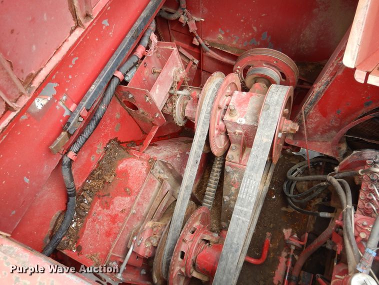 image for item IP9504 1998 Case IH 2388  combine