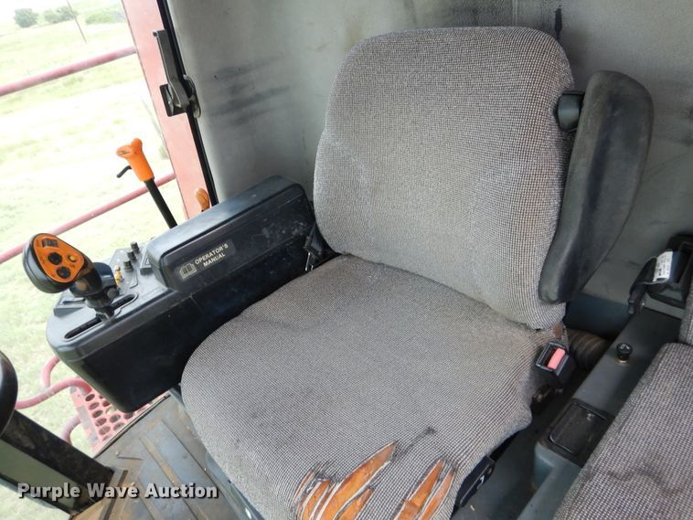 image for item IP9504 1998 Case IH 2388  combine