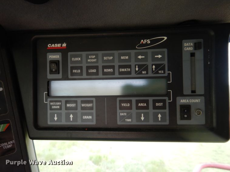 image for item IP9504 1998 Case IH 2388  combine