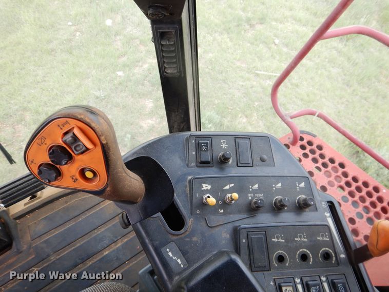 image for item IP9504 1998 Case IH 2388  combine