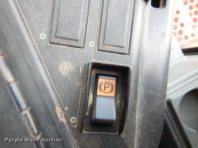 image for item IP9504 1998 Case IH 2388  combine