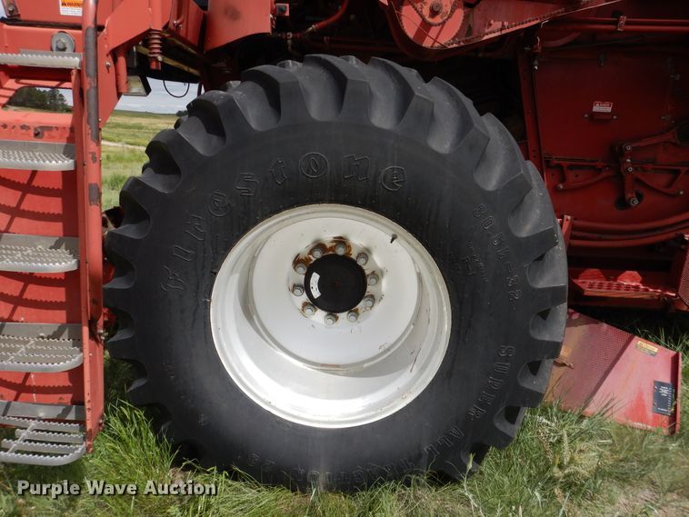 image for item IP9504 1998 Case IH 2388  combine