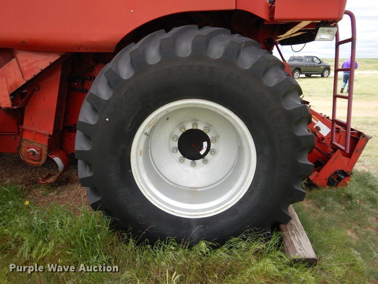 image for item IP9504 1998 Case IH 2388  combine