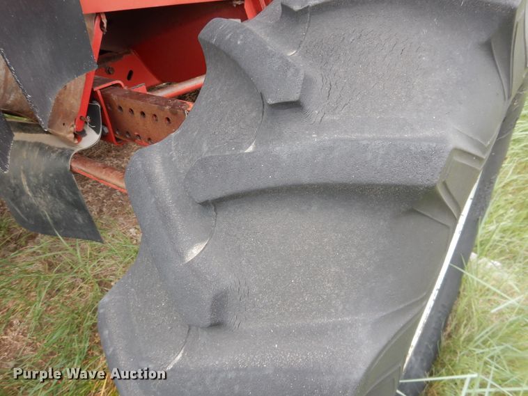 image for item IP9504 1998 Case IH 2388  combine