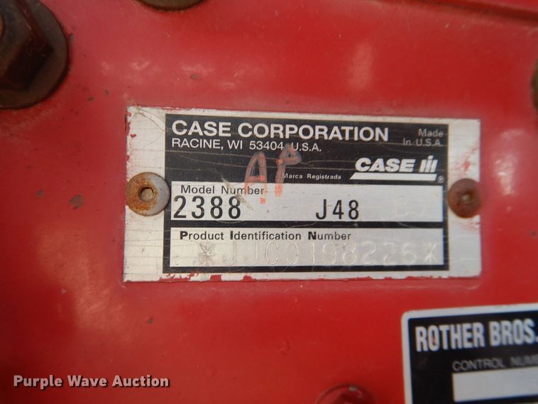 image for item IP9504 1998 Case IH 2388  combine
