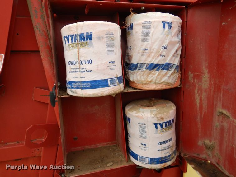 image for item IP9510 1986 New Holland 855  round baler