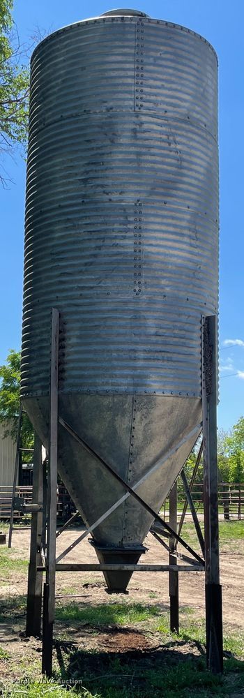 image for item IR9994 Butler Grain-o-Matic grain bin