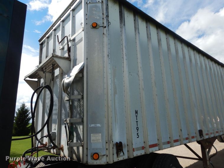 image for item IT9224 1995 Imco  grain trailer