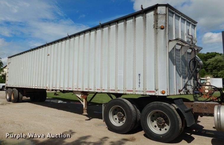 image for item IT9224 1995 Imco  grain trailer
