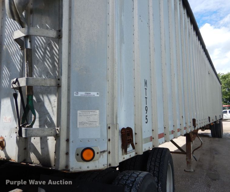 image for item IT9224 1995 Imco  grain trailer
