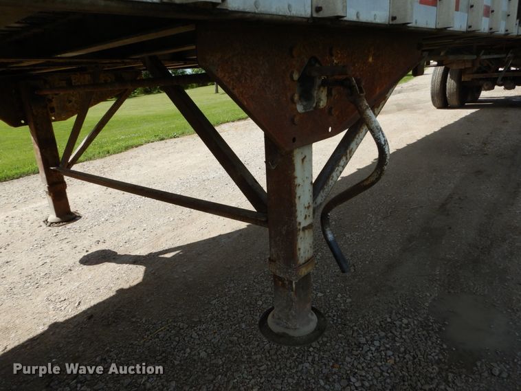 image for item IT9224 1995 Imco  grain trailer