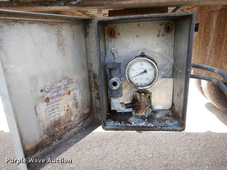 image for item IT9224 1995 Imco  grain trailer