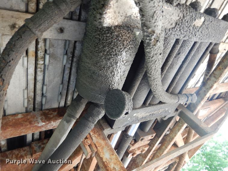 image for item IT9224 1995 Imco  grain trailer