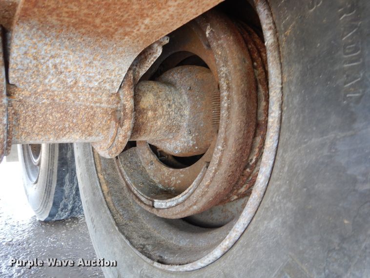 image for item IT9224 1995 Imco  grain trailer