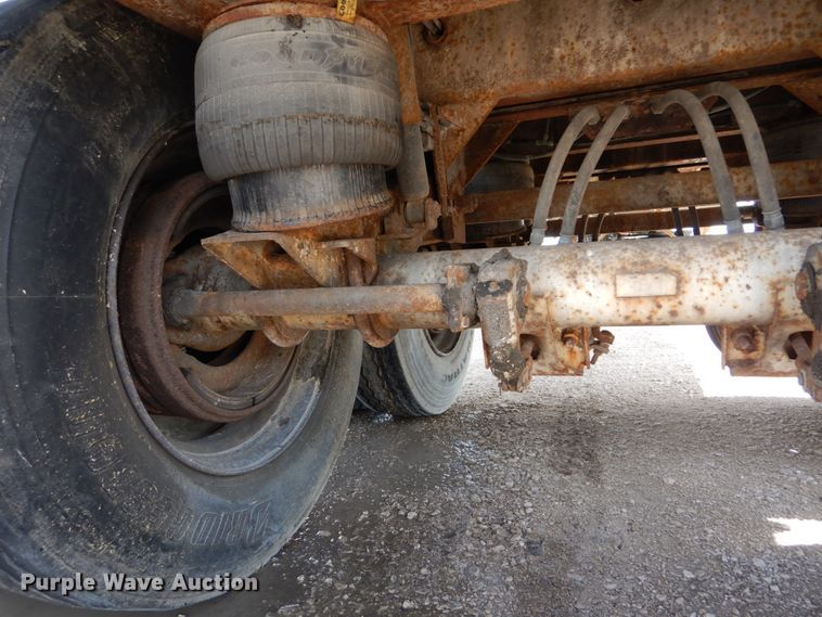 image for item IT9224 1995 Imco  grain trailer