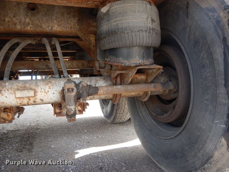 image for item IT9224 1995 Imco  grain trailer