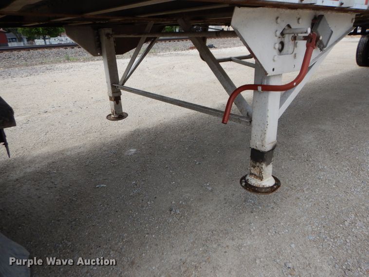 image for item IT9225 1994 Imco  grain trailer