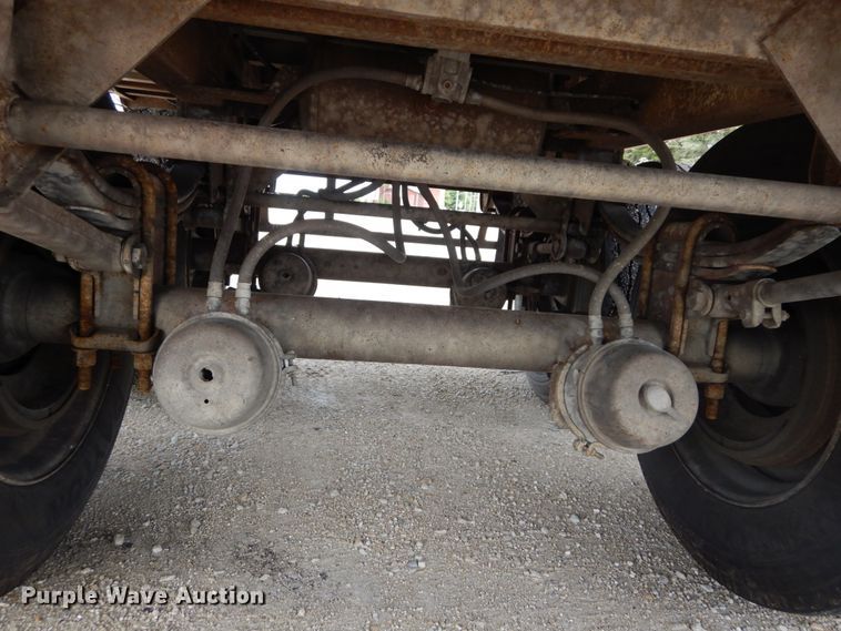 image for item IT9225 1994 Imco  grain trailer