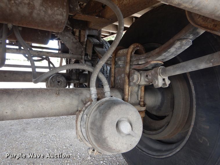 image for item IT9225 1994 Imco  grain trailer